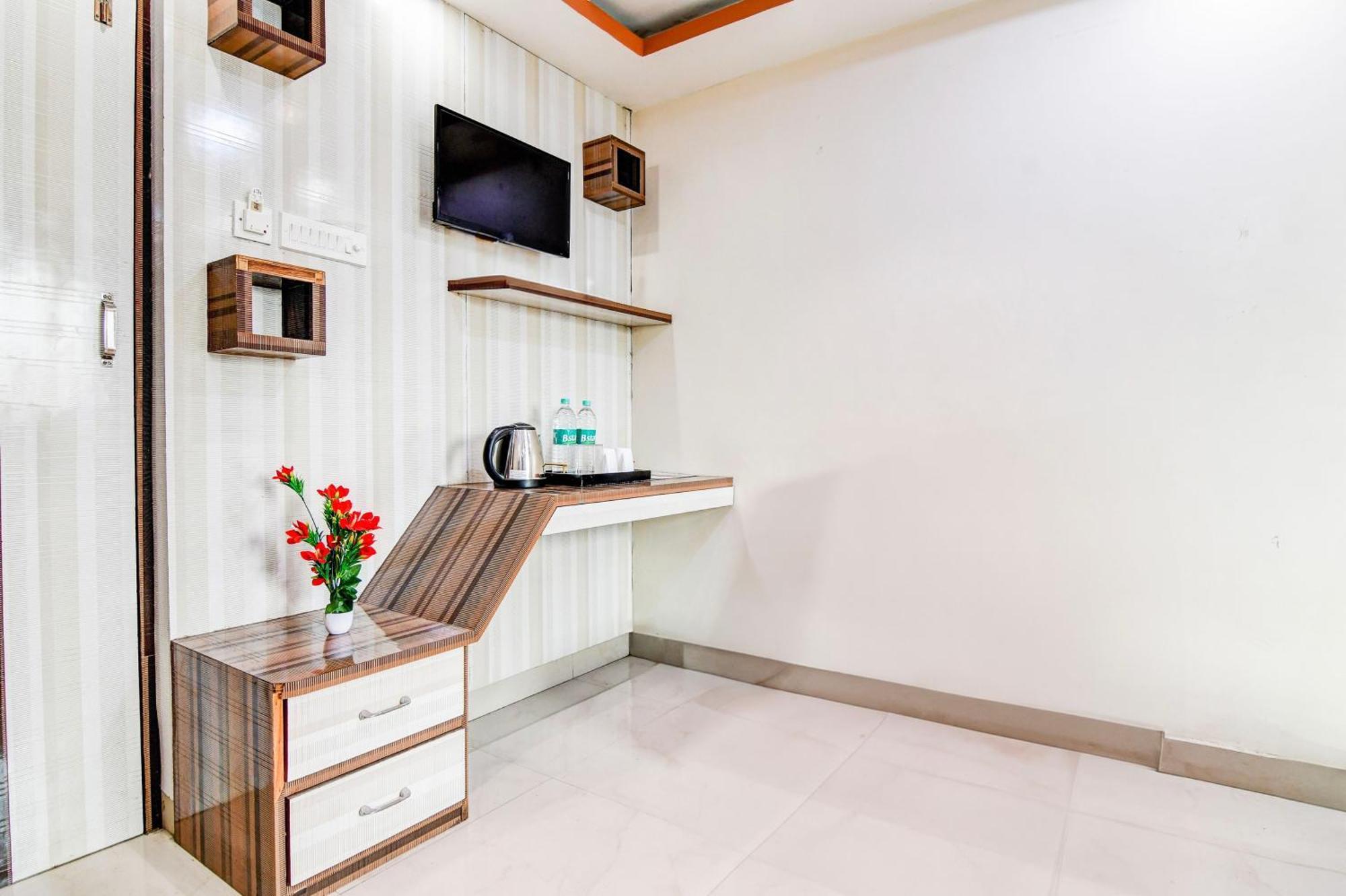 Super Hotel O Tagore Park Ruby Road Kalkuta Zewnętrze zdjęcie