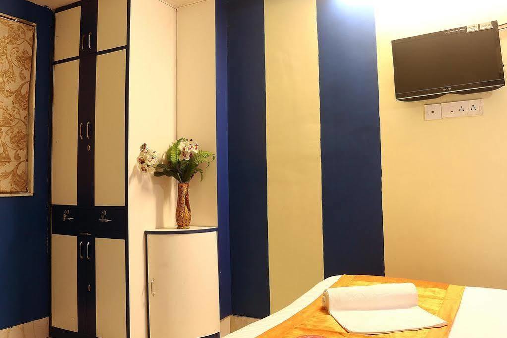 Super Hotel O Tagore Park Ruby Road Kalkuta Zewnętrze zdjęcie